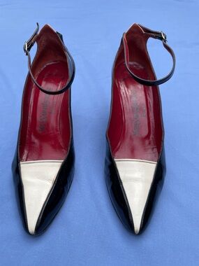 Yves Saint Laurent Paris, Heels w/Ankle Strap, Women’s Size 9N, Black and Cream